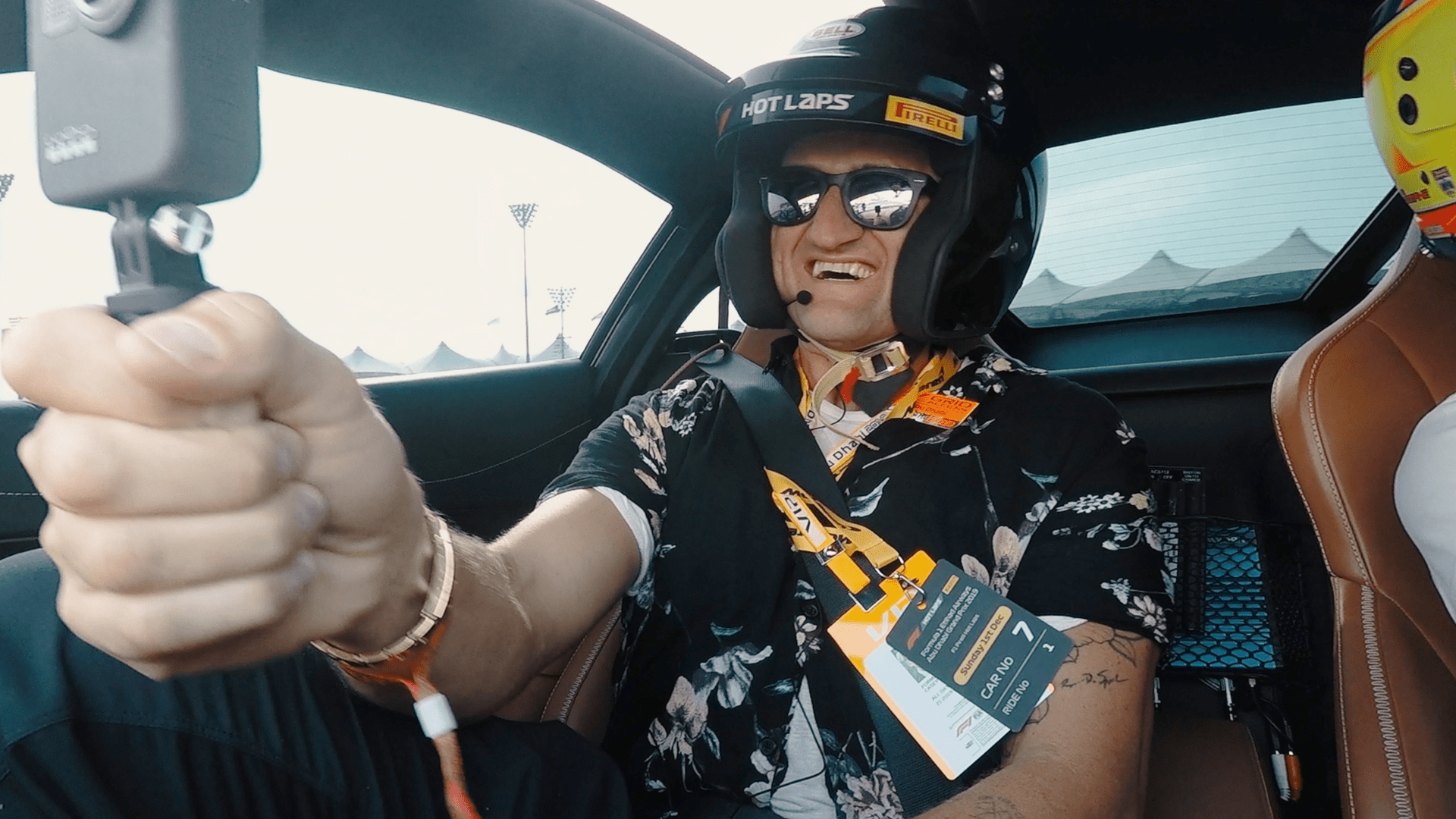 F1_2412_Pirelli Hot Laps_1920x1080 - 2